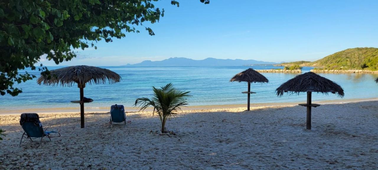 Kaz Lorike - Vue Mer & Piscine Exceptionnelle - Anse Des Rochers サン・フランソワ エクステリア 写真
